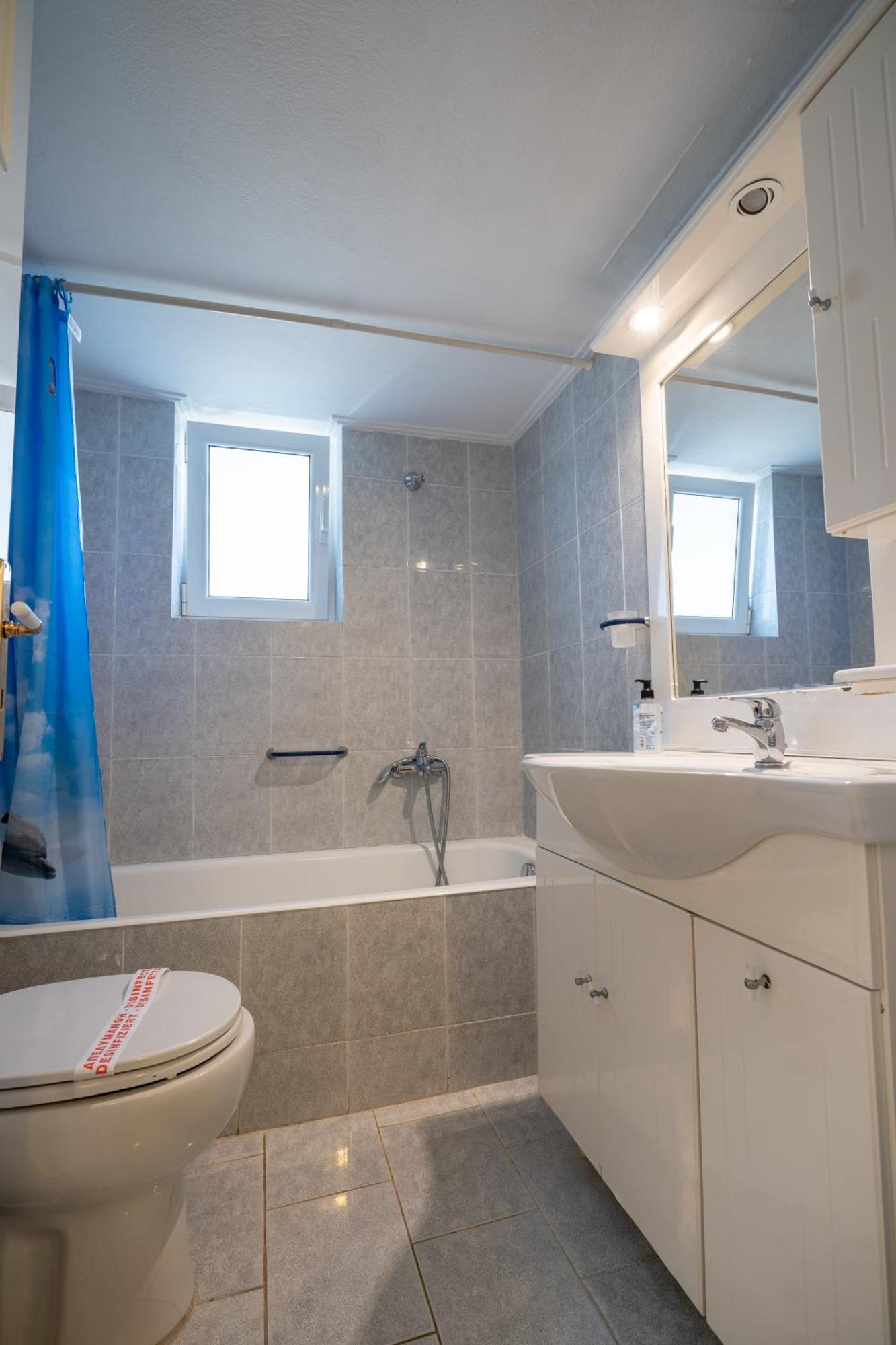 N.kosmos Metro St. 1 Bedroom 5 Pers Flat By Mps